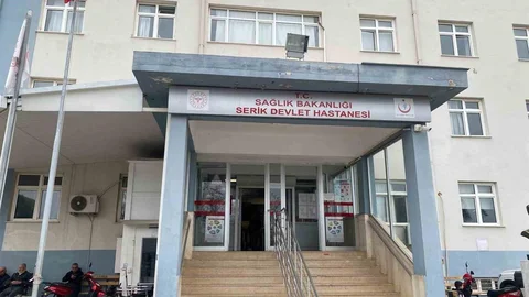 Serik'te Hastane Çalışanlarına Saldırı Yapıldı