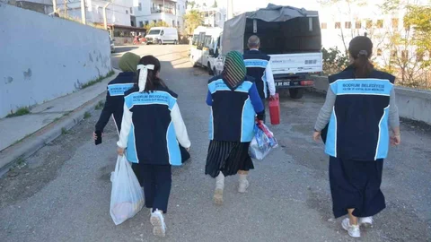 Bodrum'da Minik Yüzler Güldü
