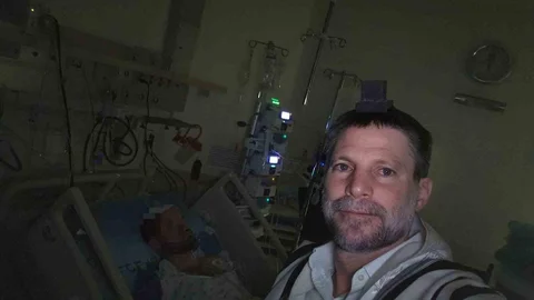 İsrail Maliye Bakanı Oğlunun Fotoğrafını Paylaştı