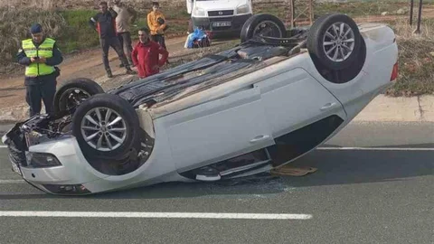 Elazığ'da Ters Dönen Araçta İki Yaralı