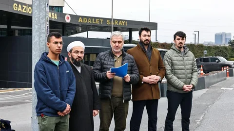 İstanbul'da İslamiyet'e Hakaret Suç Duyurusu