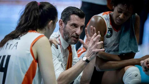 Eczacıbaşı Dynavit Dörtlü Finale Yükseldi