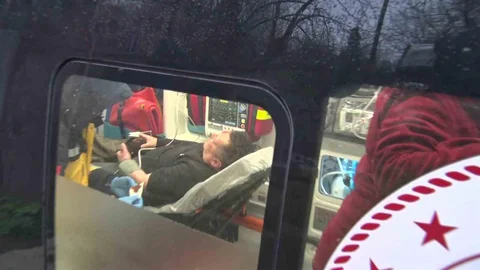 Beykoz'da İETT Otobüsü Kaldırıma Çarptı
