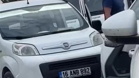 Bursa'da Yol Verme Kavgası Kamerada
