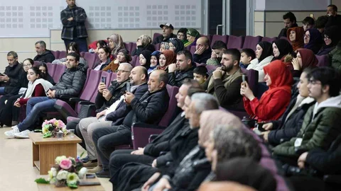 Dursun Ali Erzincanlı Kartepe'de Sahne Aldı