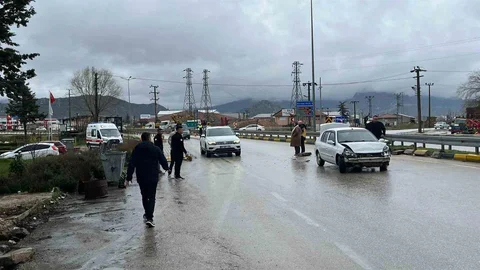 Eğirdir'de Otomobil Kazası