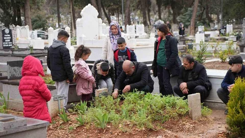 Gaziantep'te Mezarlık Ziyareti Yoğunluğu