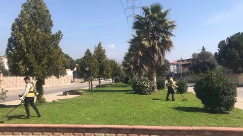 Büyükşehir Belediyesi Nazilli'de Temizlik Çalışması Yürütüyor