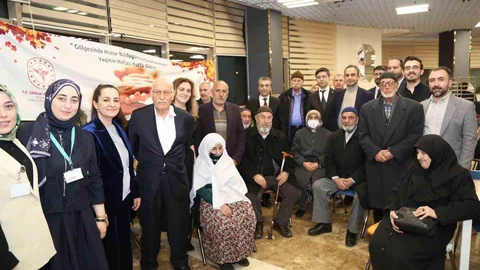 Ulu Çınarlarla Anlamlı İftar Buluşması Erzurum'da