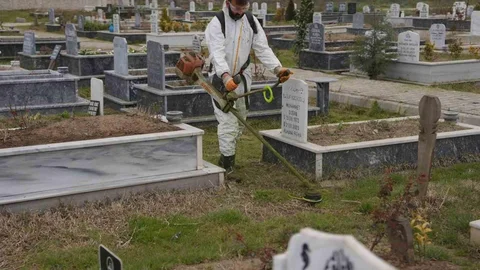 Düzce'de Mezarlık Bakımları Tamamlandı