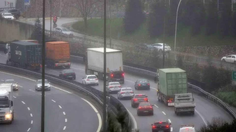 TEM Otoyolu'nda Bayram Yoğunluğu Başladı