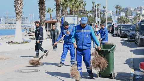 Kuşadası Bayrama Hazırlanıyor