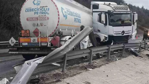 Mazot Yüklü Tanker Kazası Bilecik'te Meydana Geldi