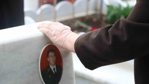 Arefe Gününde Şehitlik Ziyareti