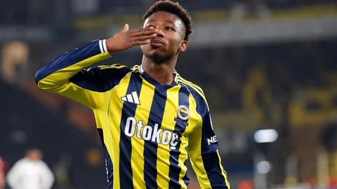 Fenerbahçe'de Dorgeles Nene'nin Hat-Trick Sevinci