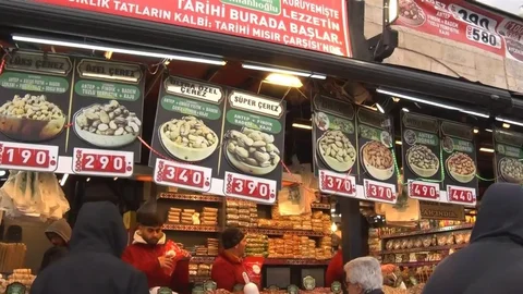 Eminönü'nde Bayram Alışverişi Yoğunluğu