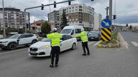 Balıkesir'de Arife Günü Trafik Yoğunluğu