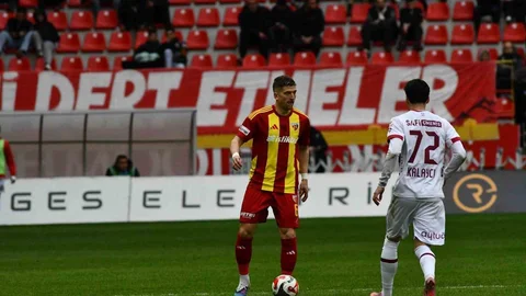 Kayseri'de Kayserispor, Fatih Karagümrük'ü Yendi