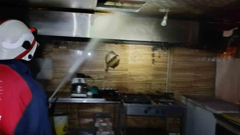 Özalp’ta İş Yeri Yangını Çıktı