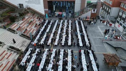 Rize'de Öğrenciler İftar Sofrasında Buluştu