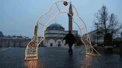 Sivas'ta Yağmurda Bayram Namazı