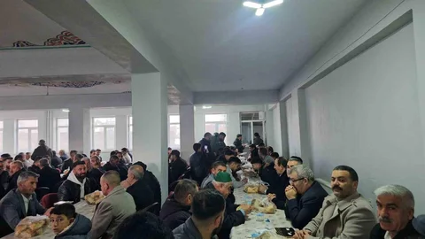 Aydınlar'da Bayram Geleneği Devam Ediyor