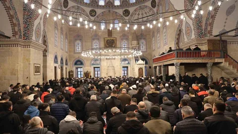 Amasya'da Bayram Namazı Coşkusu
