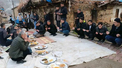 Hadim'de Bayram Damı Geleneği Yaşatılıyor