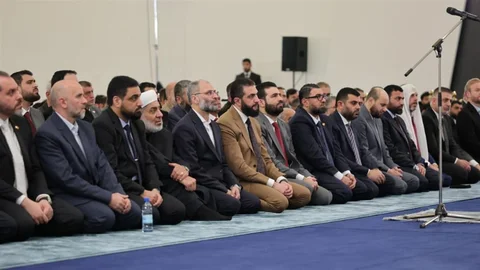 Suriye Devlet Başkanı Bayram Namazını Kıldı