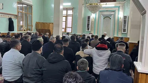 Karapınar'da Bayram Namazı Yoğunluğu