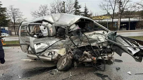 Çorum'da Otobüs ve Minibüs Çarpıştı