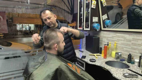 Ramazan Bayramı Berber Sandalyelerinde Geçti