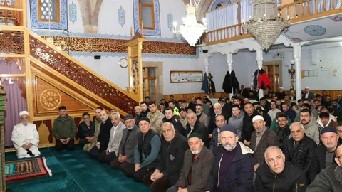 Erzurum'da Bayram Namazı Coşkusu