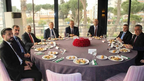 Aydın'da Protokol Bayramlaşması Gerçekleşti