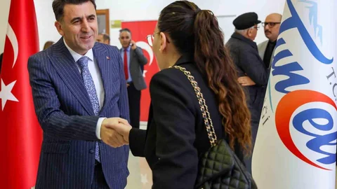 Tunceli'de Bayramlaşma Töreni Düzenlendi