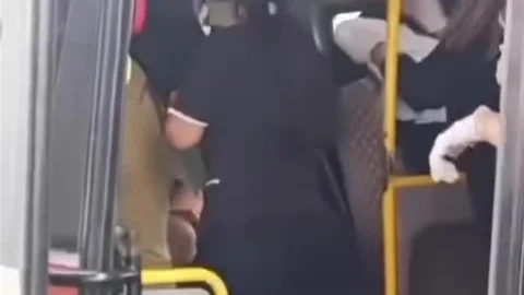 İzmir'de Dolmuşta Doğum Yaşandı