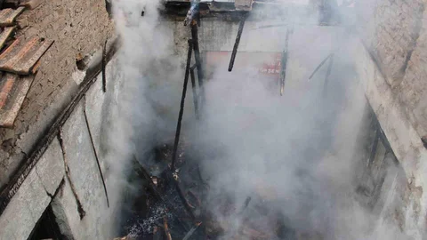 Aydın'da Metruk Evde Yangın