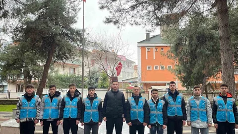 Bursa'da Şehit Mezarlıklarına Temizlik Yapıldı