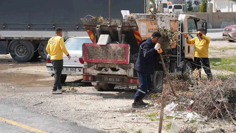 Tarsus'ta Temizlik ve İlaçlama Çalışmaları Devam Ediyor