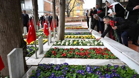 Kocaeli'de Şehitlere Saygı Duruşu