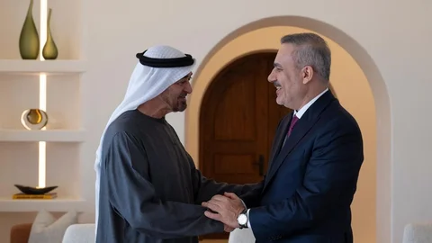 Bakan Fidan BAE'ye Resmi Ziyarette Bulundu