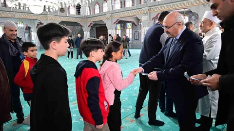 Denizli'de Vali Köşger Bayram Coşkusunu Paylaştı