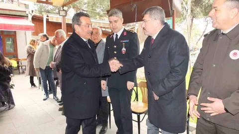 Burhaniye'de Bayramlaşma Töreni Yapıldı