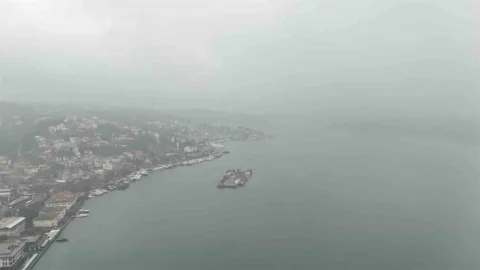 İstanbul Bayramda Sisle Kaplandı