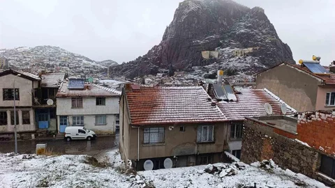 Afyonkarahisar'da Kar Yağışı Etkili Oldu