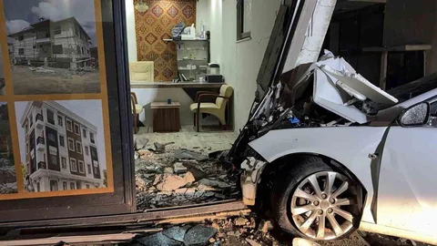 Gazipaşa'da Trafik Kazası: 3 Yaralı