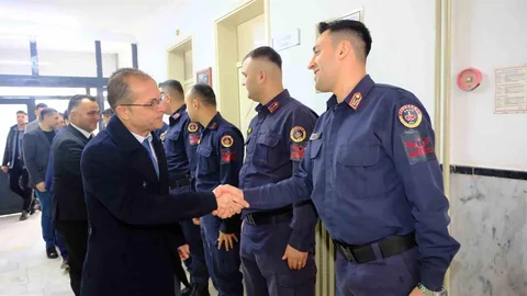 Kuyucak’ta Bayramda Güvenlik Güçleri Ziyaret Edildi