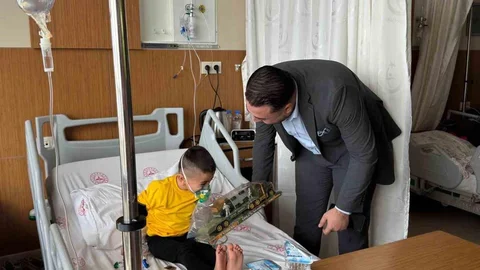 Ağrı'da Hastanede Bayram Ziyareti