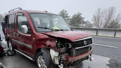 Uşak'ta Trafik Kazası: 6 Yaralı