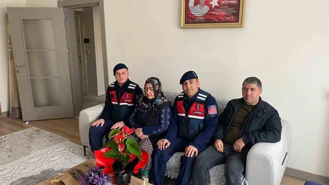 Gölbaşı'nda Şehitliklerde Bakım Çalışması